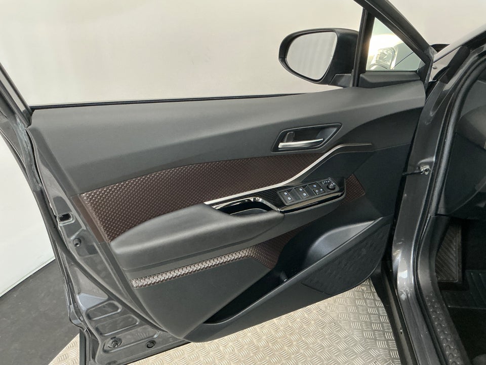 Toyota C-HR 1,8 Hybrid C-HIC CVT 5d