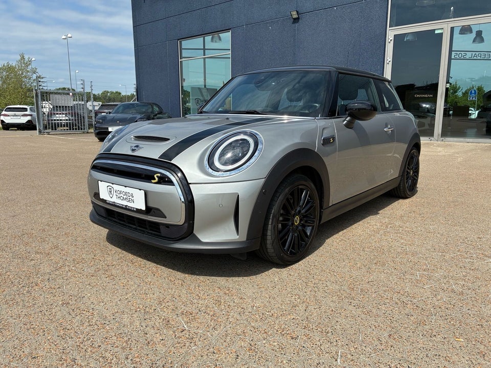 MINI Cooper SE Maximise 3d