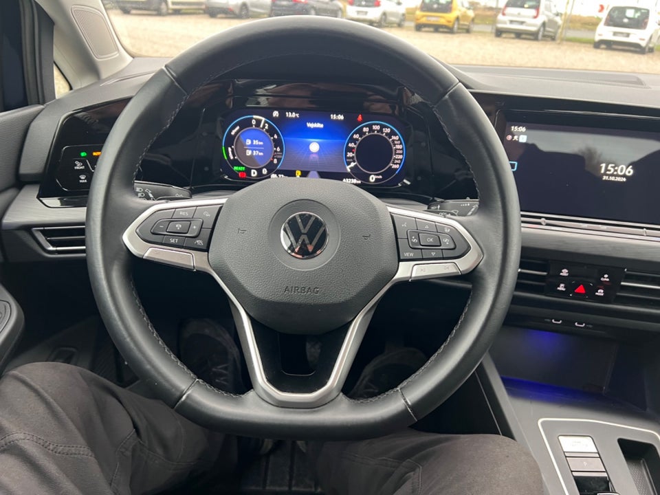 VW Golf VIII 1,4 eHybrid DSG 5d