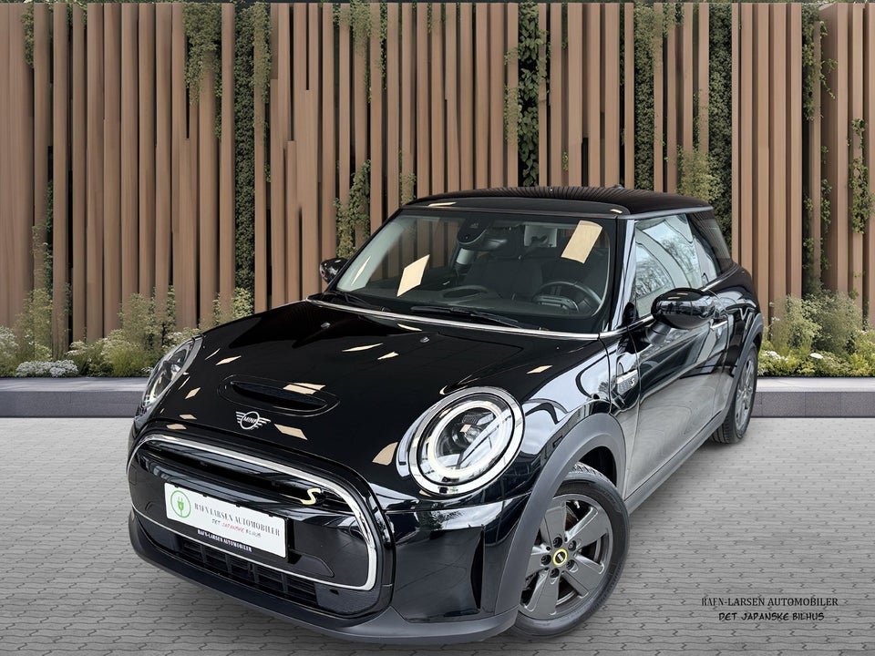MINI Cooper SE Essential 3d