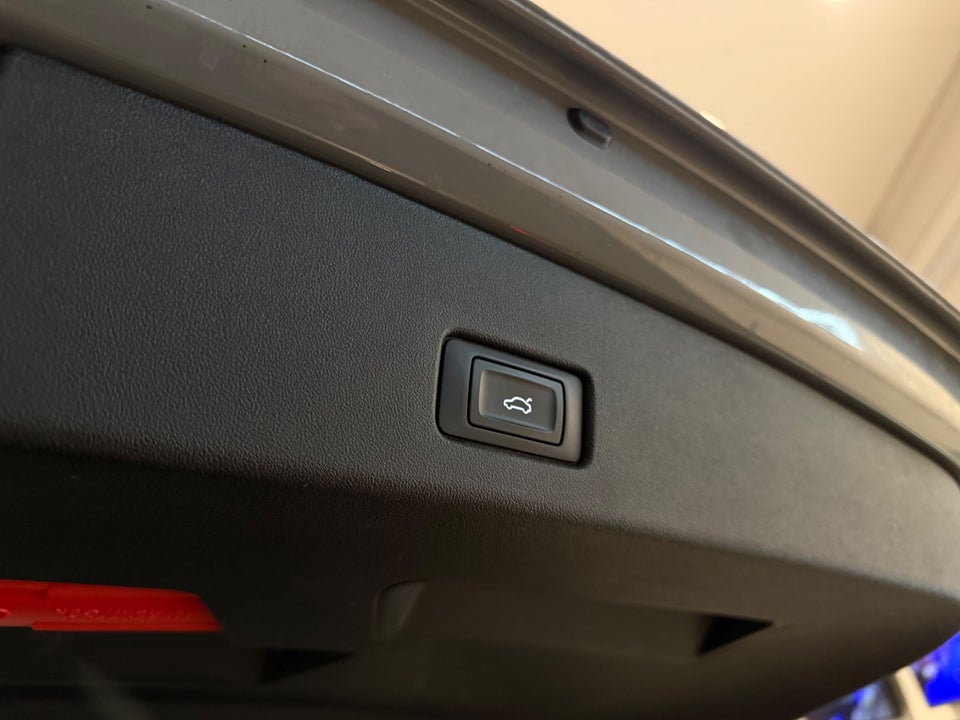 Audi Q4 e-tron 40  5d