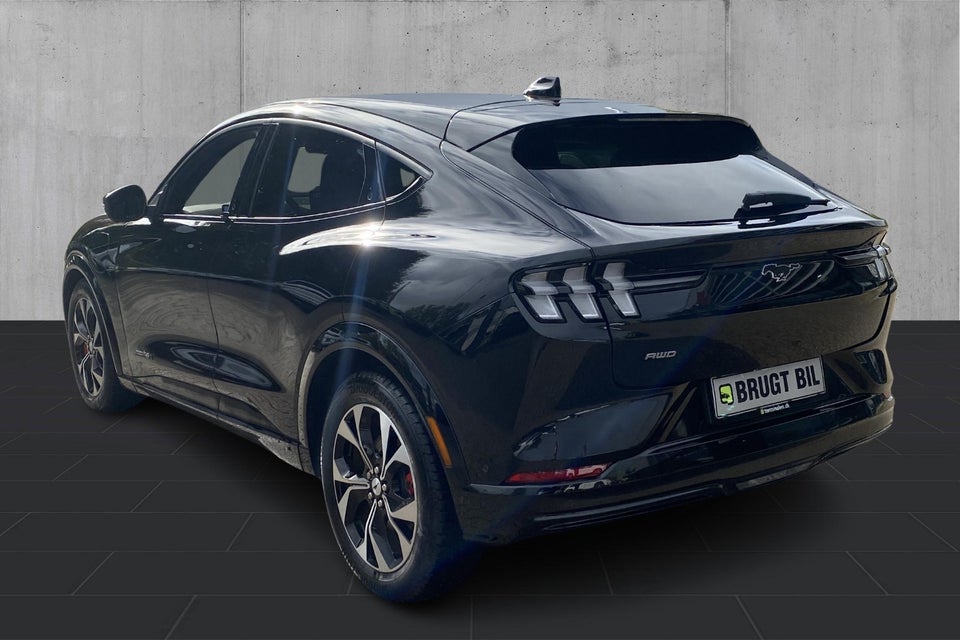 Ford Mustang Mach-E 98 Premium Extended Range AWD 5d