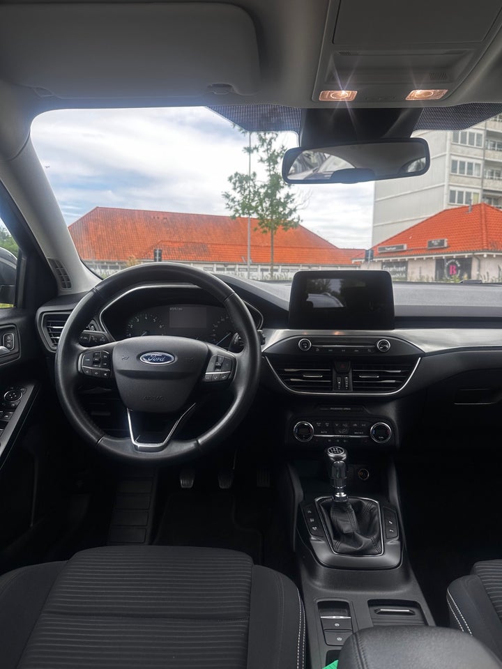 Ford Focus 1,0 EcoBoost ST-Line 5d