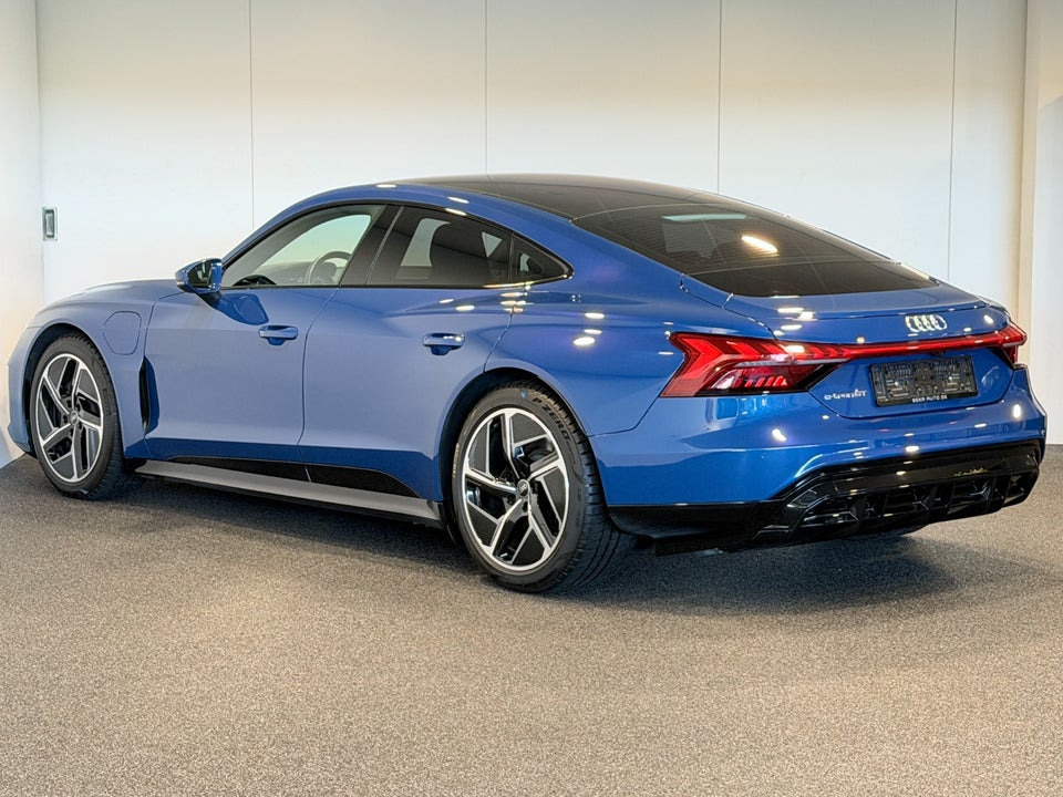 Audi e-tron GT quattro 4d