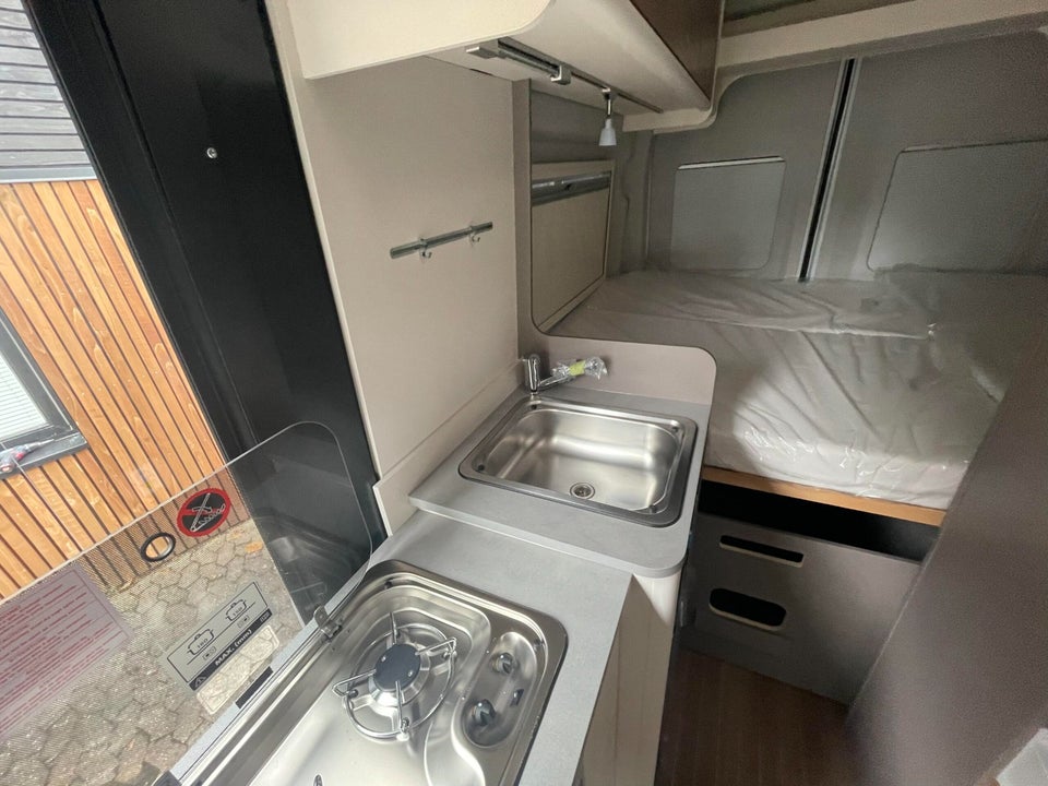 Etrusco CV600DF 2,0 aut. 4d