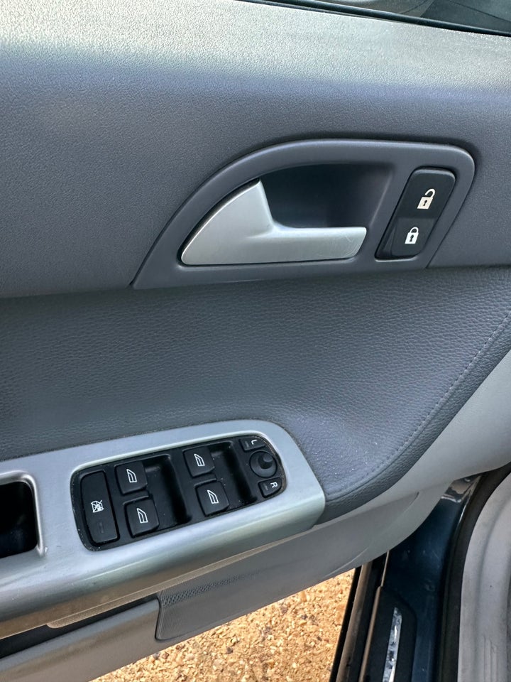 Volvo V50 1,8 Kinetic 5d