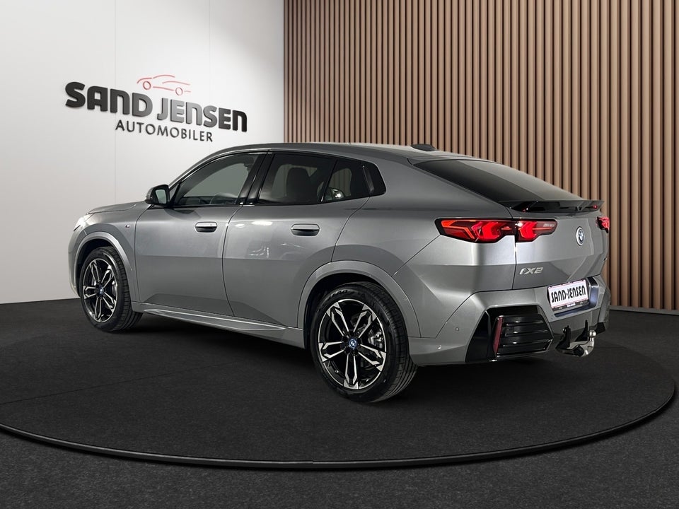 BMW iX2 xDrive30 M-Sport 5d