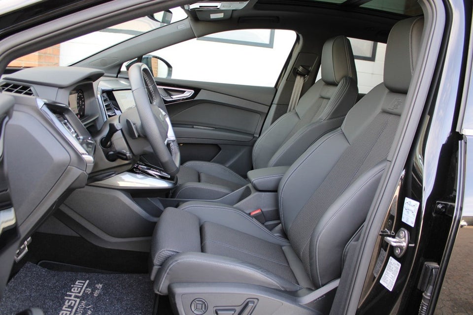 Audi Q4 e-tron 45 S-line 5d