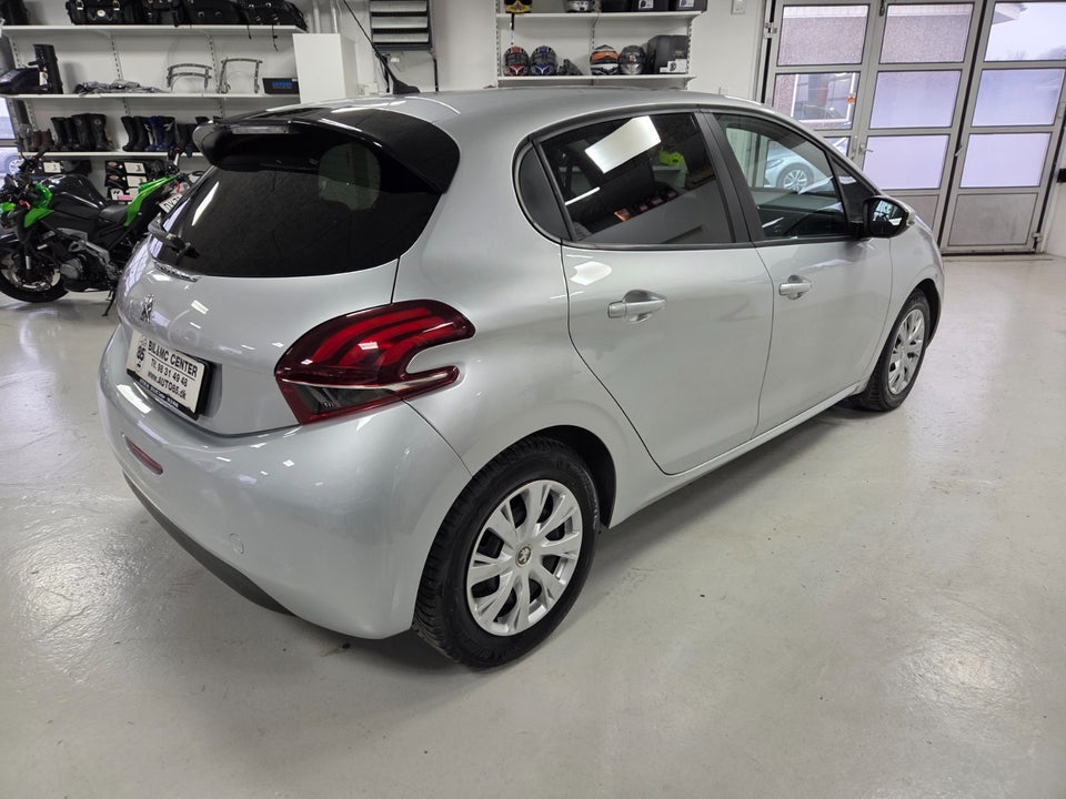 Peugeot 208 1,2 VTi 82 Active 5d