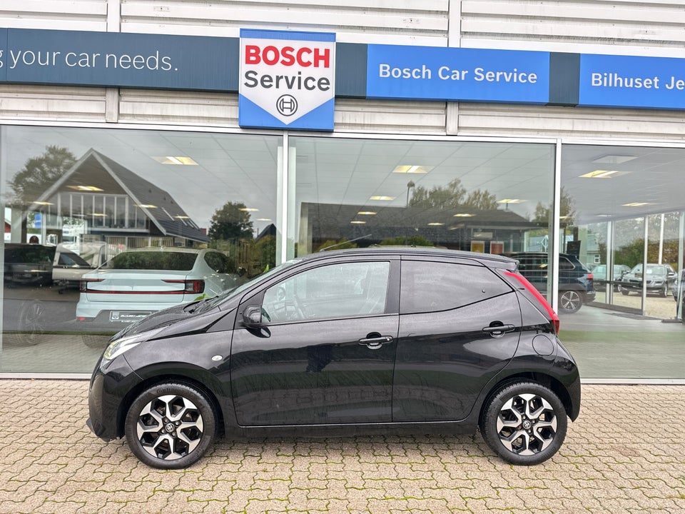 Toyota Aygo 1,0 VVT-i x-press 5d