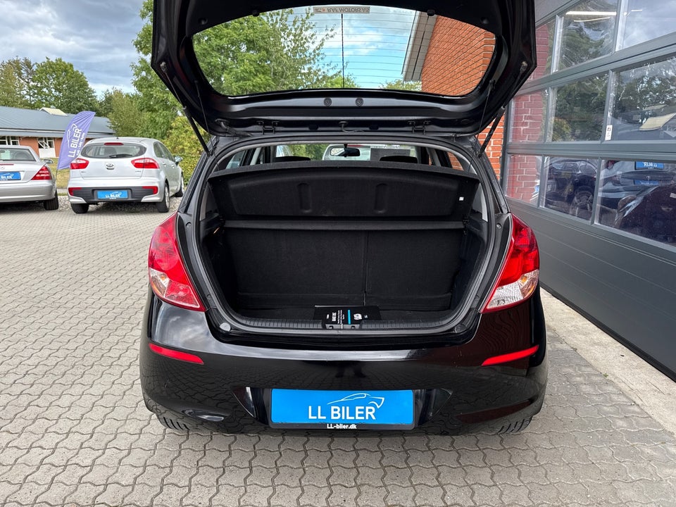 Hyundai i20 1,25 Classic XTR 5d