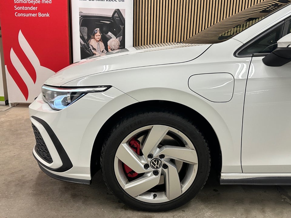 VW Golf VIII 1,4 GTE DSG 5d