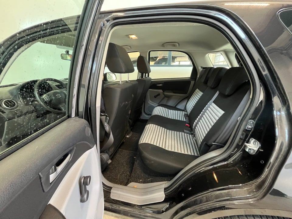 Suzuki SX4 1,6 CombiBack Shine 5d