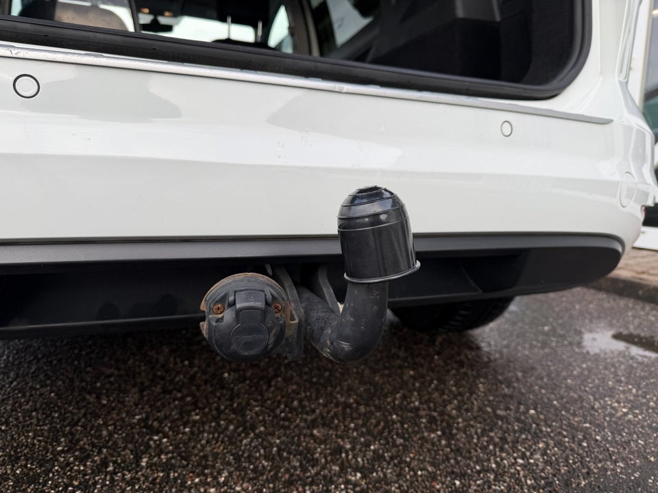 VW Touran 2,0 TDi 150 Comfortline DSG Van 5d