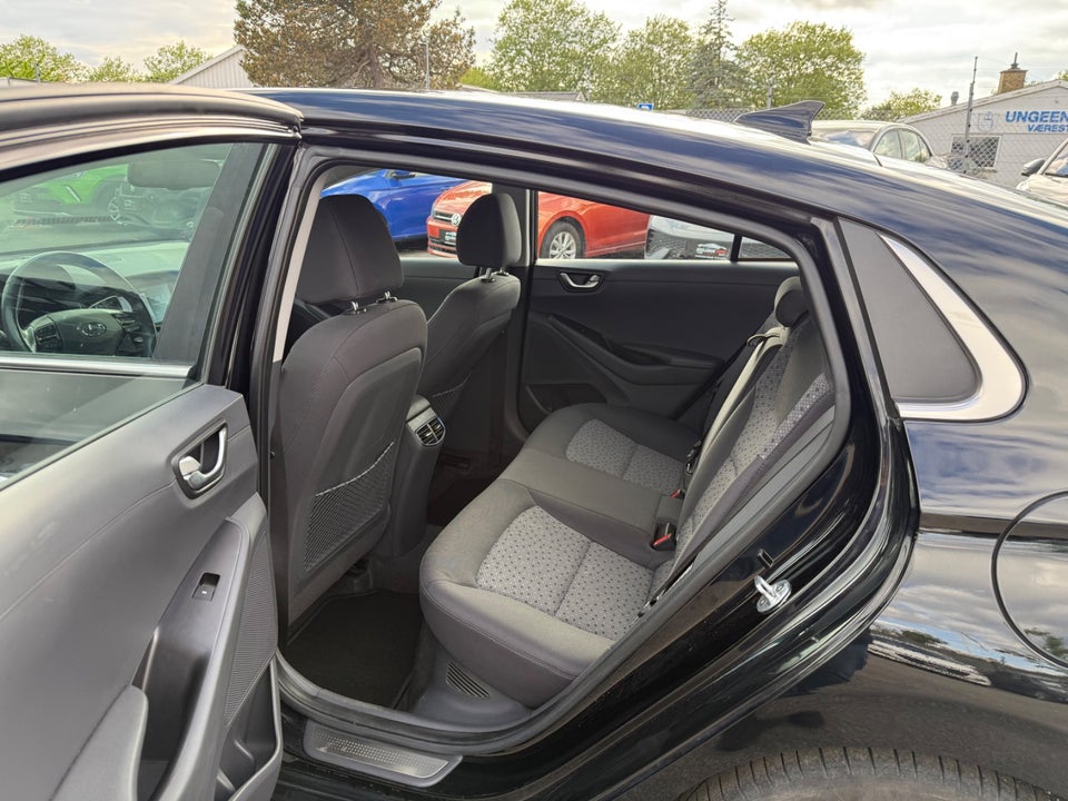 Hyundai Ioniq 1,6 PHEV Premium DCT 5d