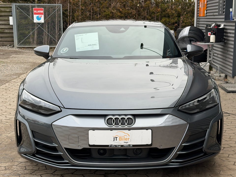 Audi e-tron GT quattro 4d