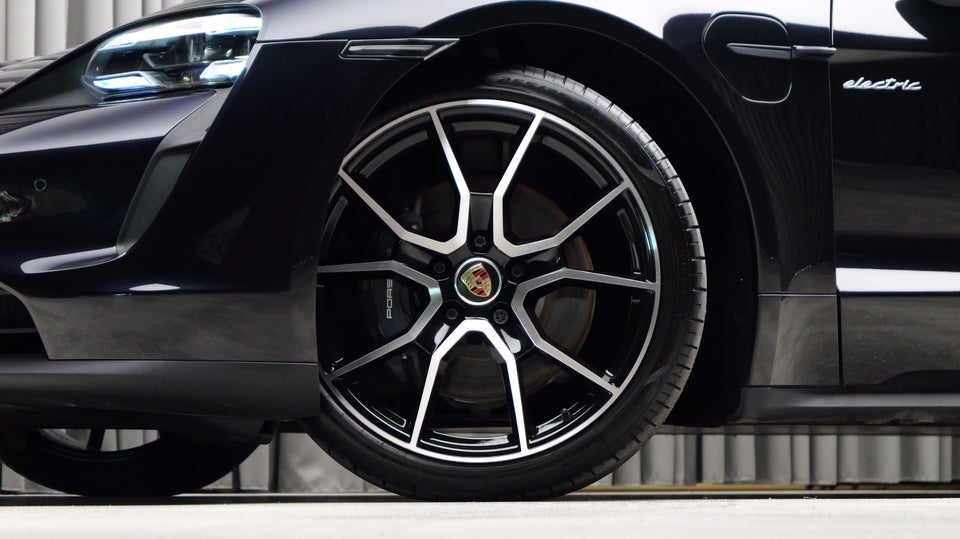 Porsche Taycan Sport Turismo 5d