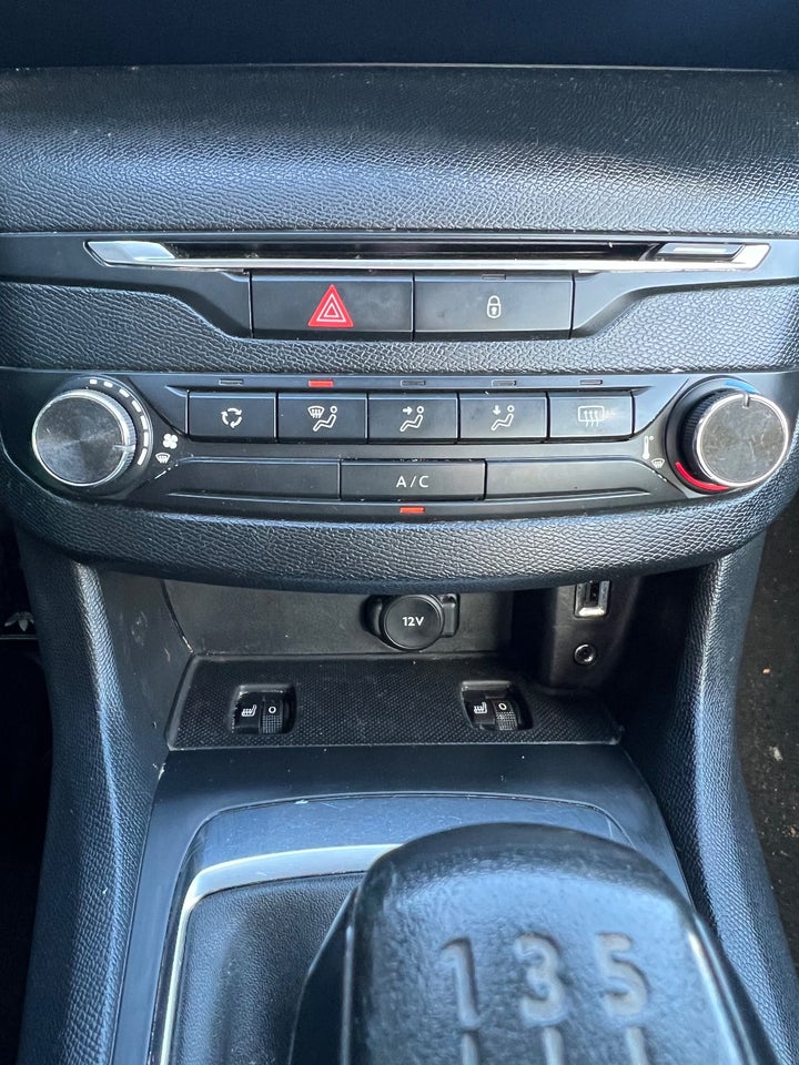 Peugeot 308 1,2 VTi 82 Access 5d