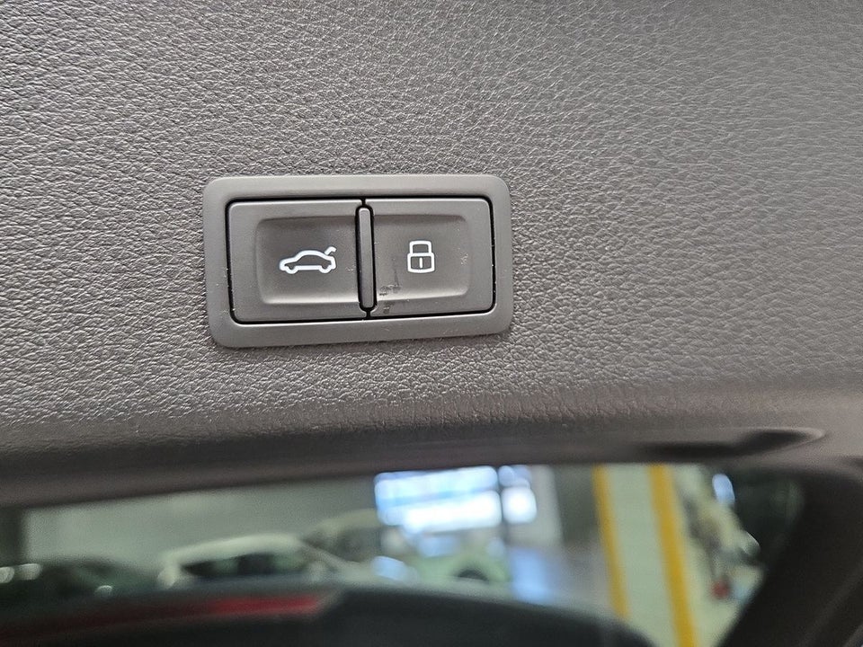 Audi e-tron 55 quattro 5d