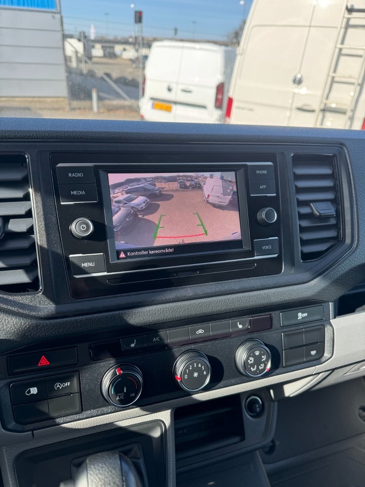 VW Crafter 35 2,0 TDi 177 Kassevogn L3H3 aut.