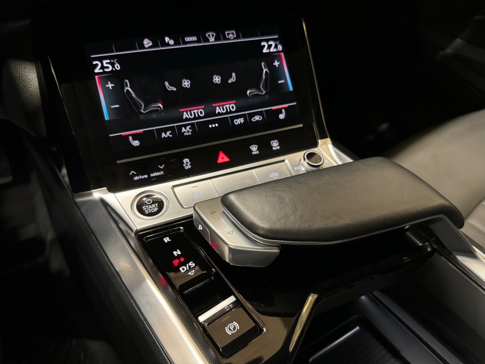 Audi e-tron 55 Prestige quattro 5d