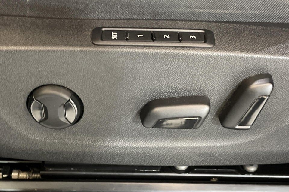 Skoda Enyaq 80 iV Plus Suite 5d