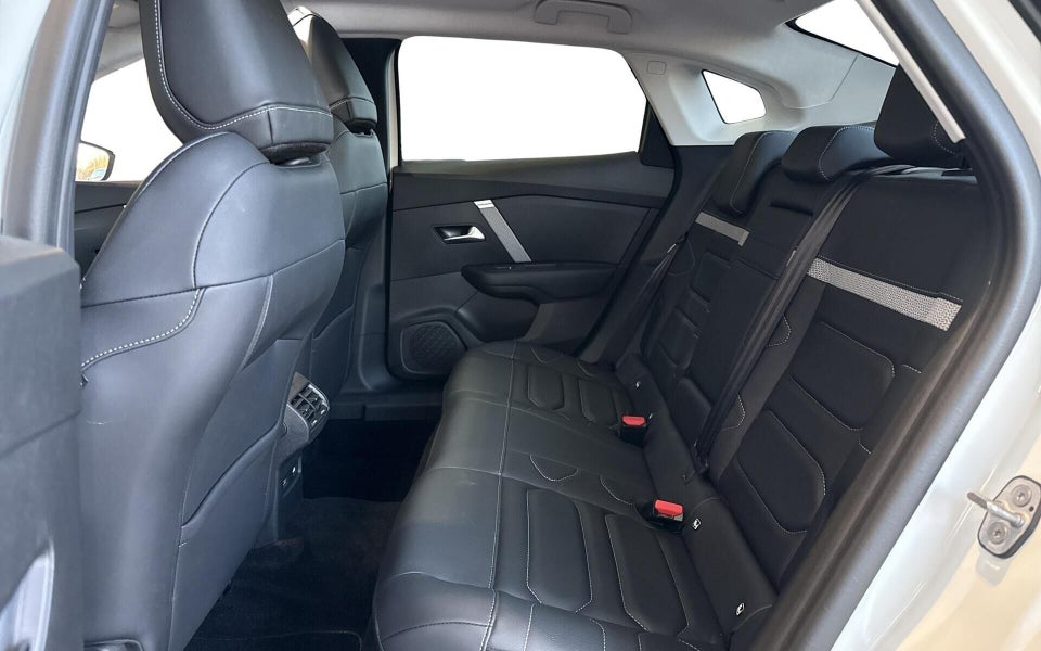 Citroën ë-C4 X 50 Shine 4d