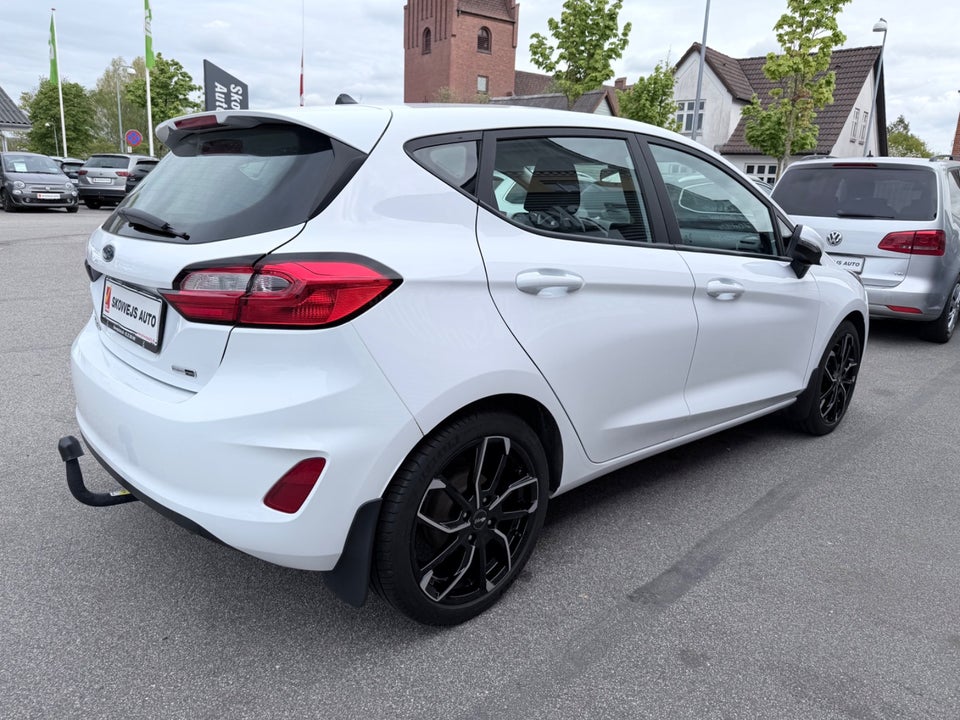 Ford Fiesta 1,0 EcoBoost mHEV Connected 5d