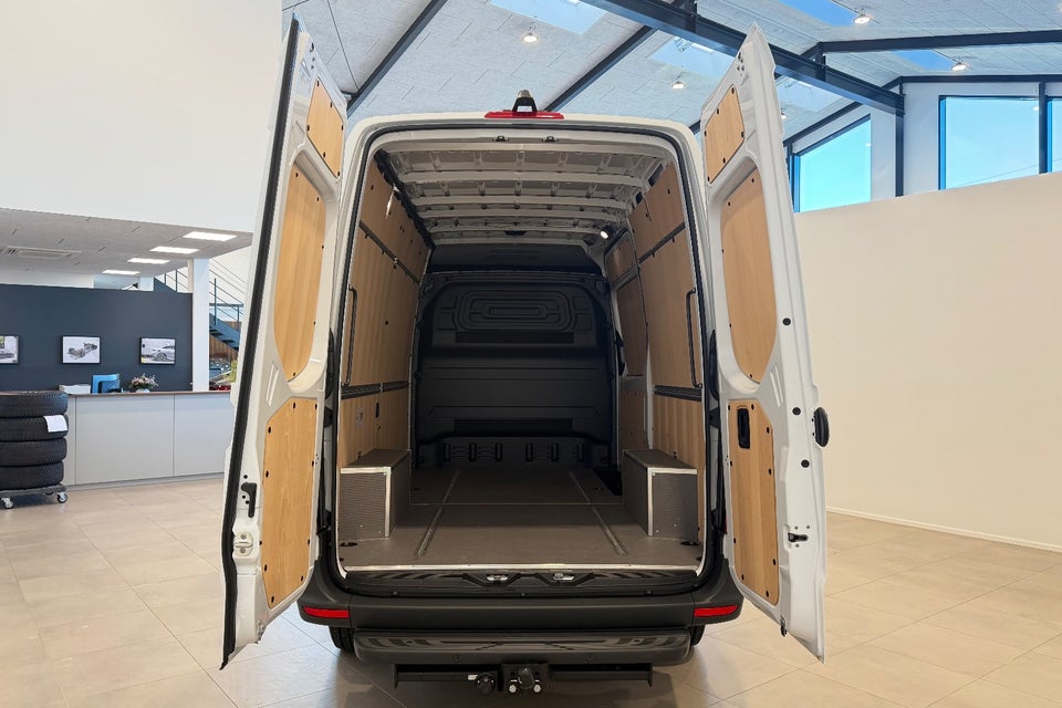 Mercedes Sprinter 317 2,0 CDi A2 Kassevogn aut. RWD