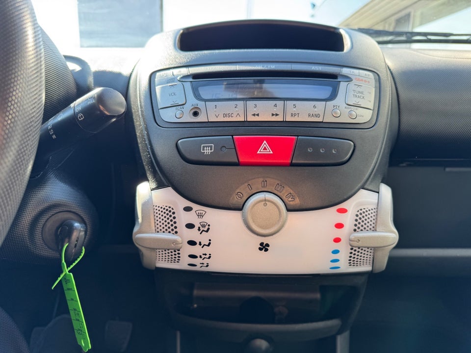 Peugeot 107 1,0 Active 5d