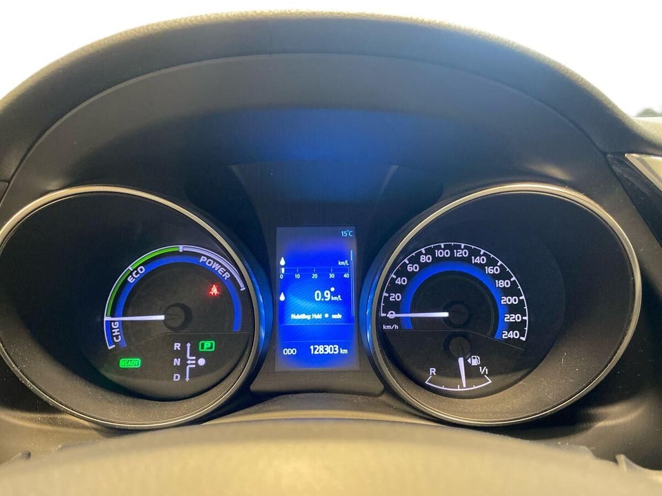 Toyota Auris 1,8 Hybrid H2 Selected CVT 5d