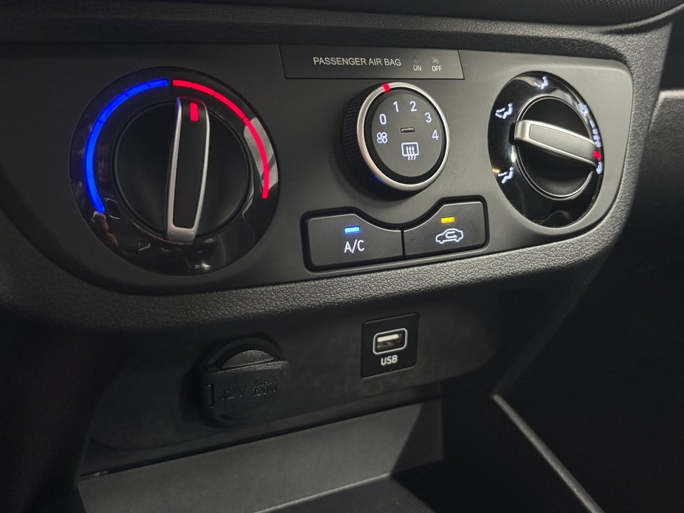 Hyundai i10 1,0 MPi Essential 5d