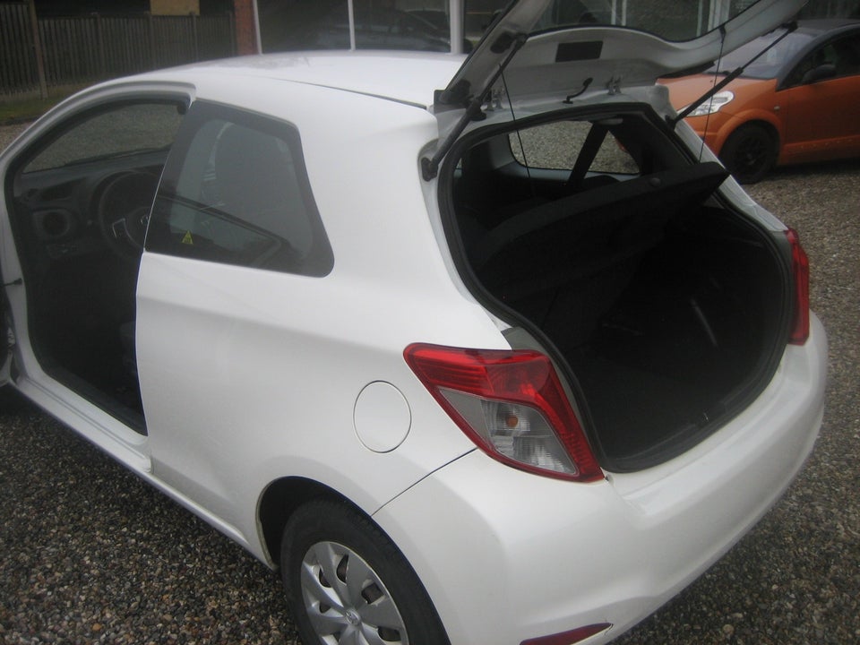 Toyota Yaris 1,0 VVT-i T1 3d