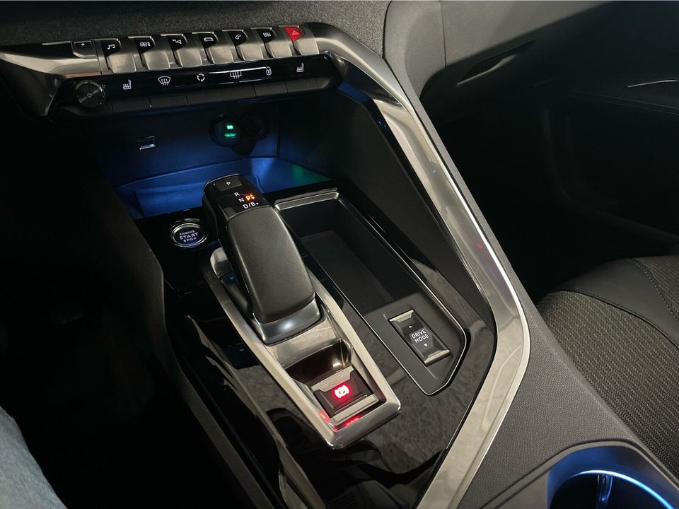 Peugeot 3008 1,6 Hybrid Allure Pack EAT8 5d