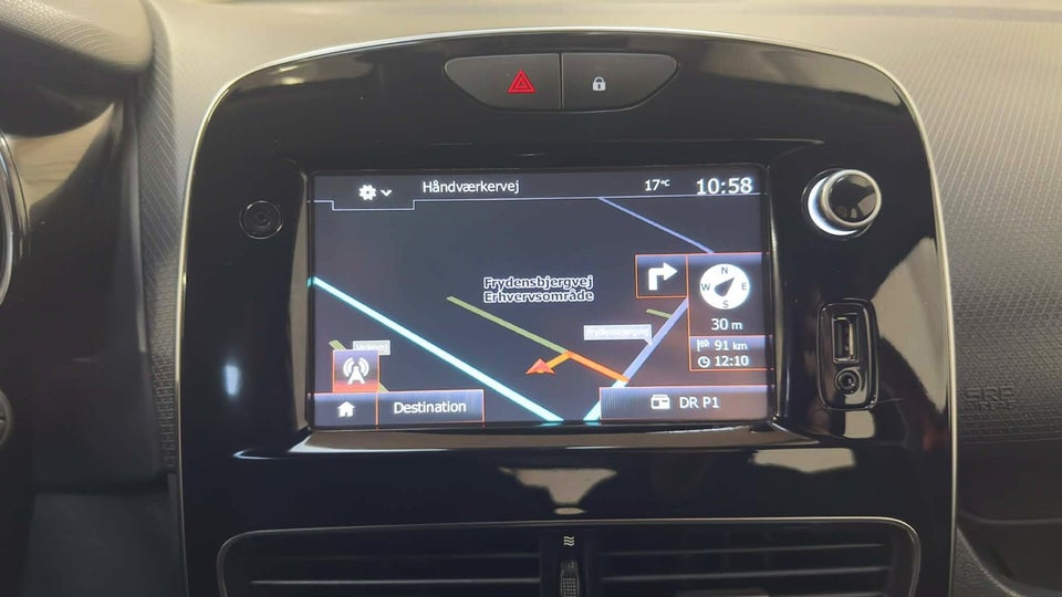 Renault Clio IV 0,9 TCe 90 Expression Sport Tourer 5d