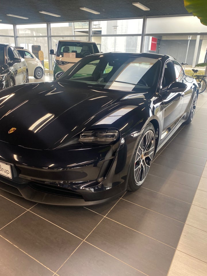 Porsche Taycan 4S Performance+ 4d