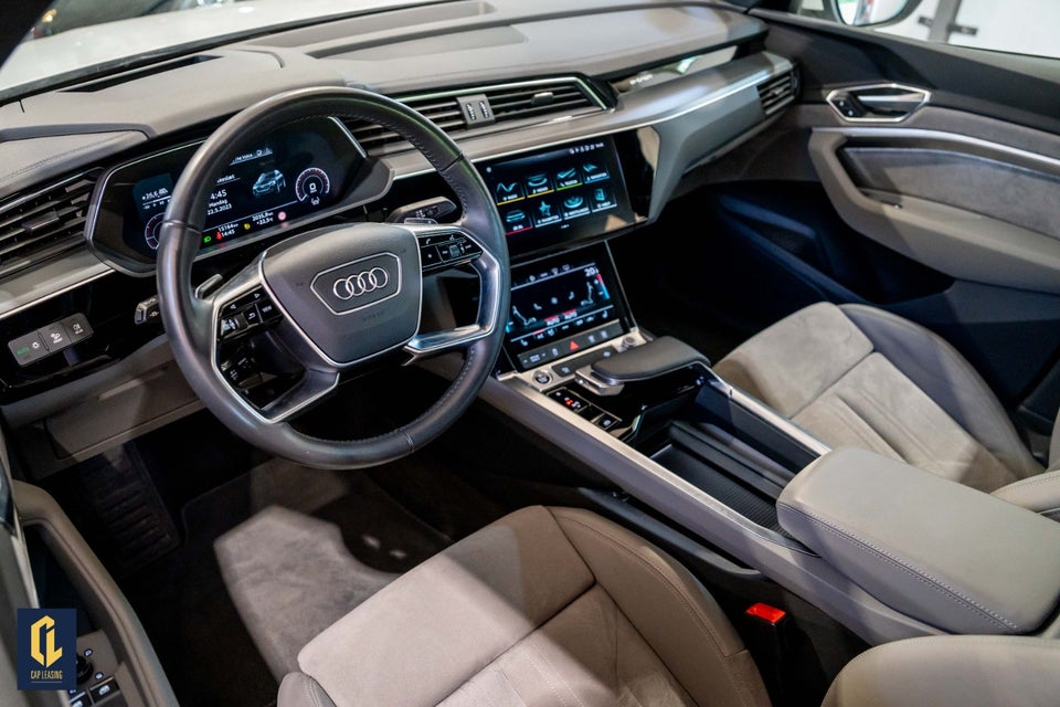 Audi e-tron 55 S-line Sportback quattro 5d