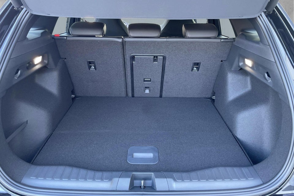 Ford Explorer 77 Premium Extended Range 5d