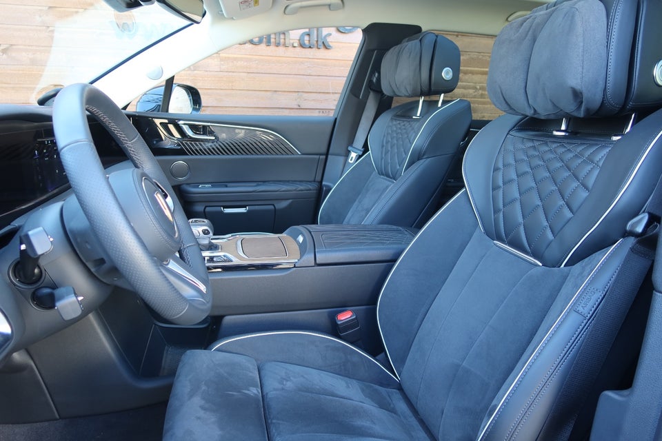 Hongqi E-HS9 99 Premium 5d