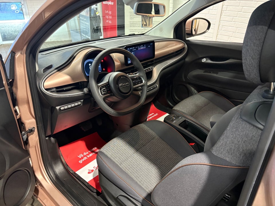 Fiat 500e 42 Icon Sky 3+1 4d