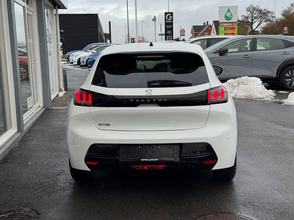 Peugeot 208 1,2 PureTech 100 Evolution EAT8 5d