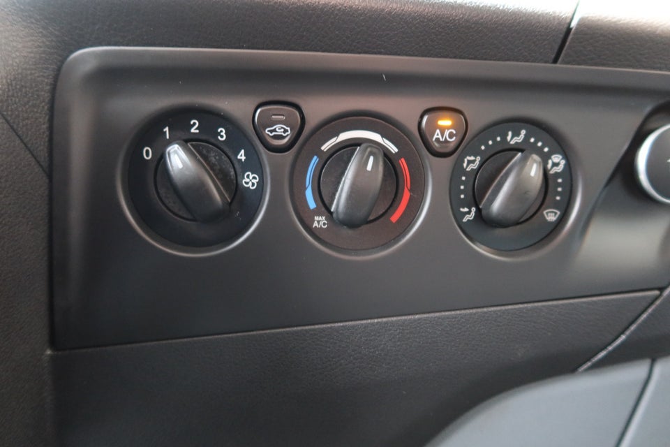 Ford Transit Custom 270S 2,2 TDCi 100 Trend Van 5d