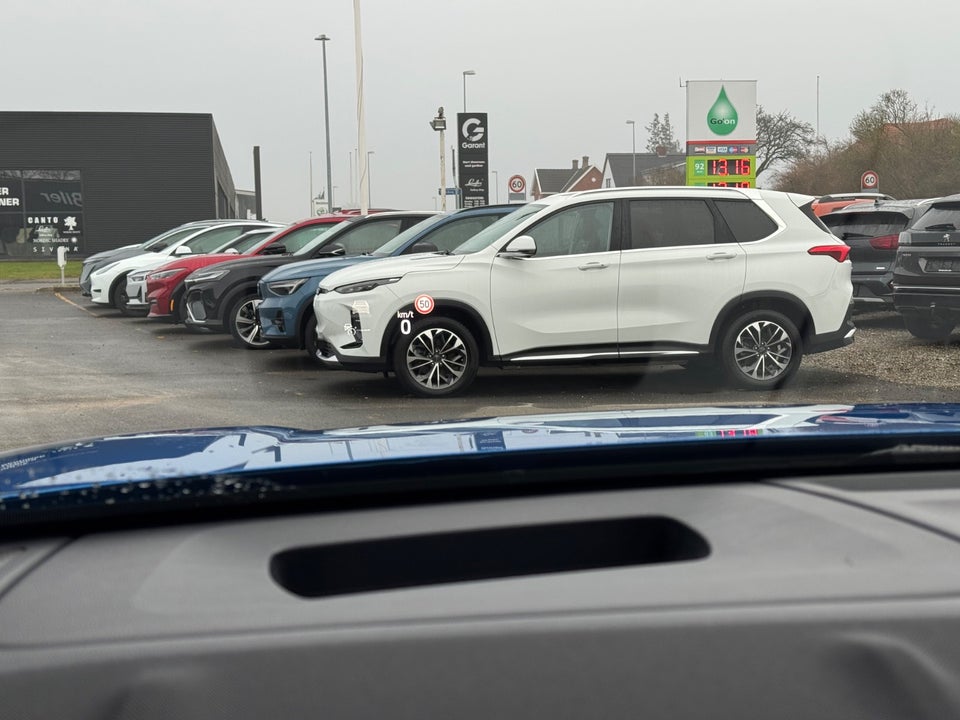 Ford Explorer 79 Premium Extended Range AWD 5d