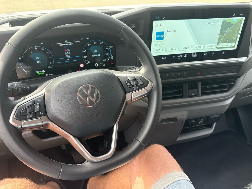 VW e-Caravelle 64 Basis SWB