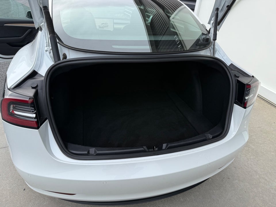 Tesla Model 3 Standard Range+ RWD 4d