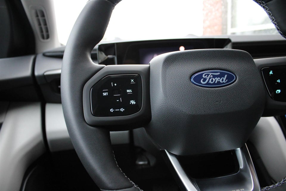 Ford Explorer 79 Select Extended Range 5d