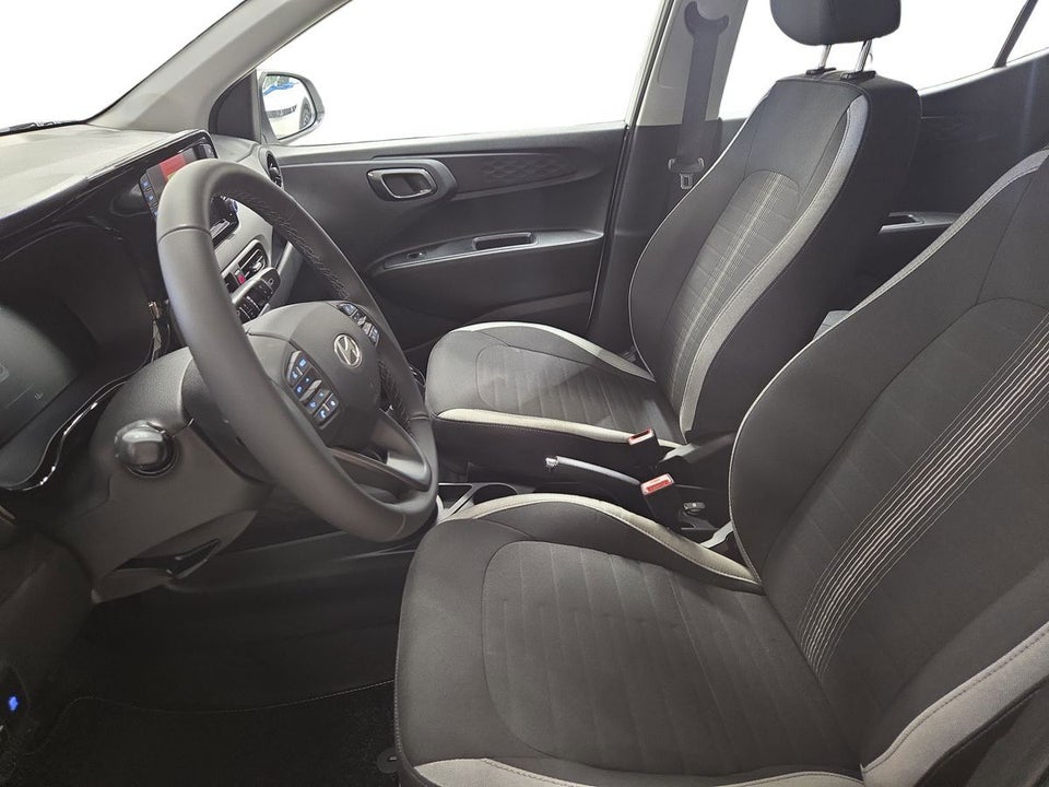 Hyundai i10 1,0 MPi Essential AMT 5d