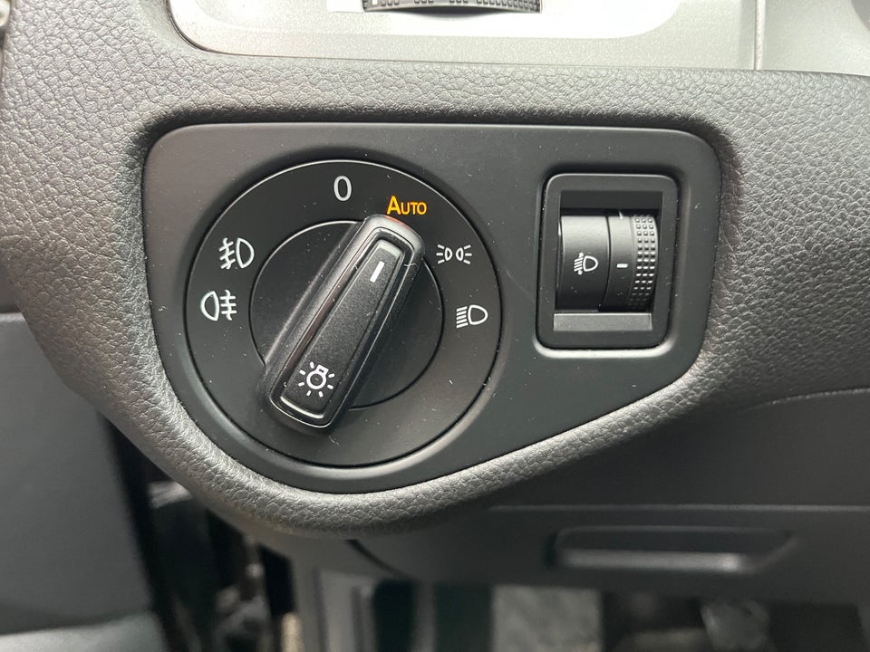 VW Golf VII 1,4 TSi 125 Style Variant BMT 5d