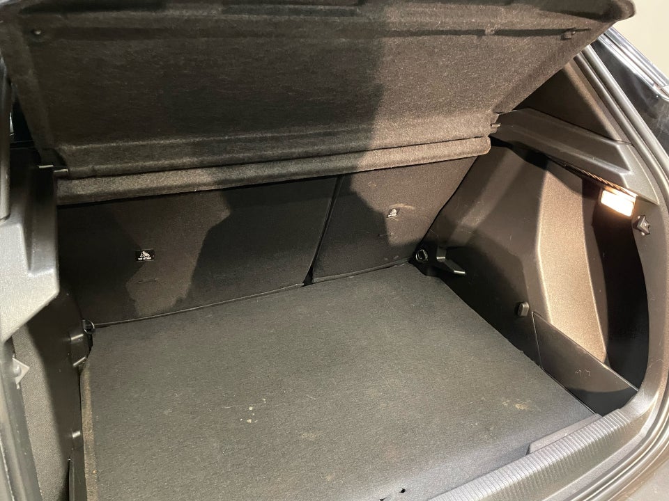 Peugeot 2008 1,2 PureTech 130 Vision Pack 5d