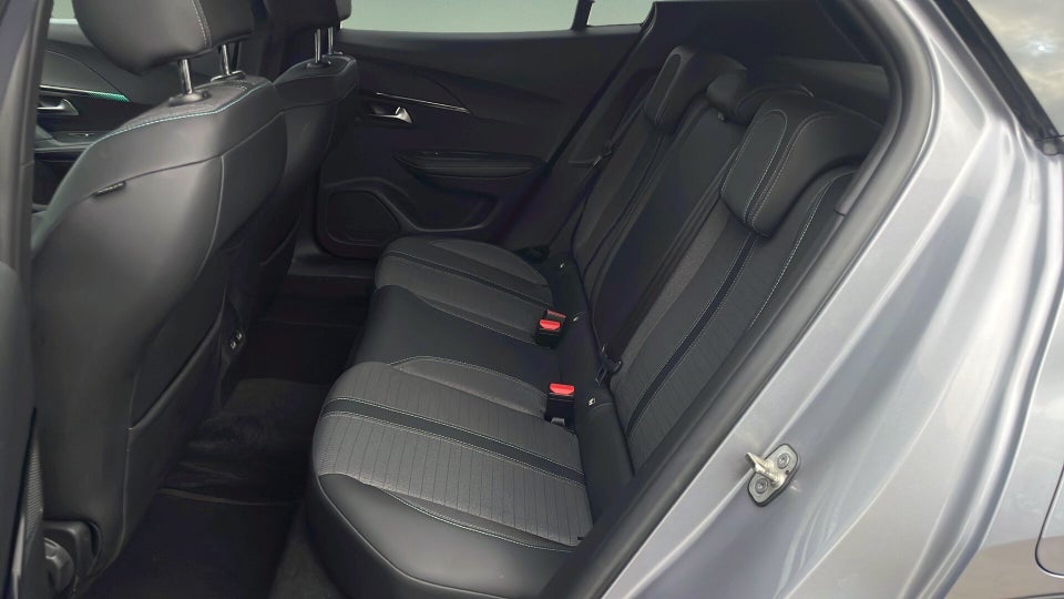 Peugeot e-2008 50 Allure 5d